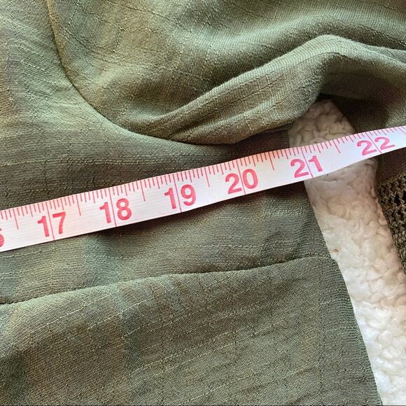 New Direction Dark Green Lace Sleeve Top Medium - Picture 10 of 10